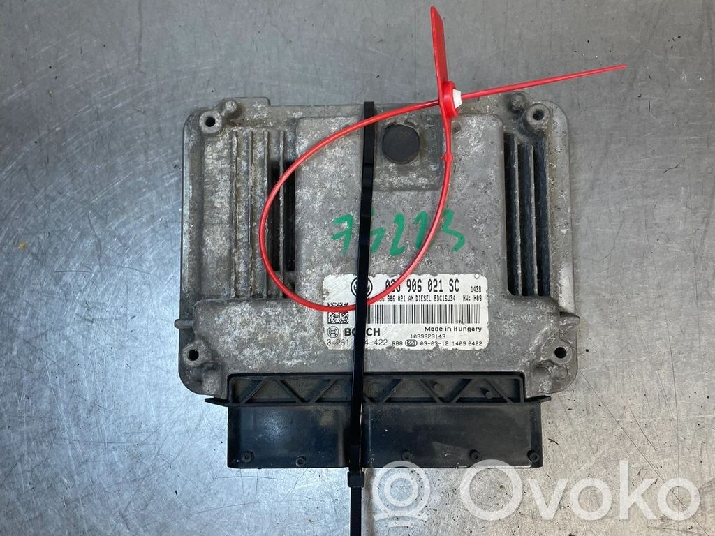 Volkswagen Golf VIII Engine control unit/module ECU 