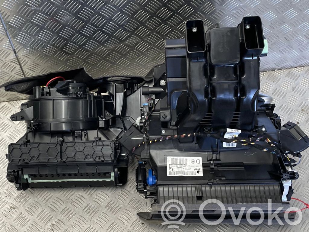 Audi A3 8Y Pečiuko radiatorius 