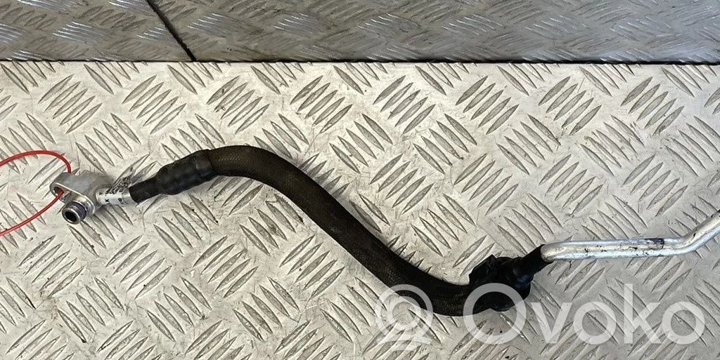 Porsche Taycan 9J1 Air conditioning (A/C) pipe/hose 