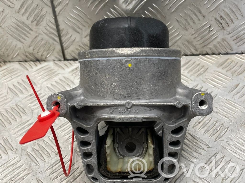 Audi A4 S4 B9 Engine mount vacuum valve 