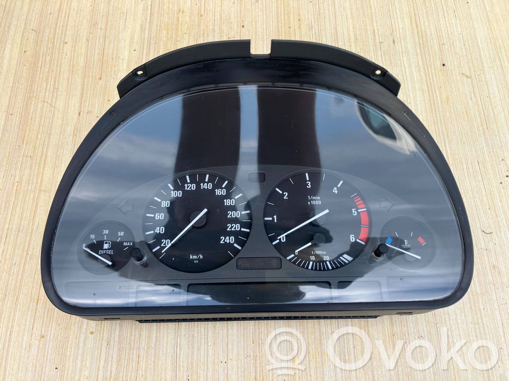 Speedometer (instrument cluster)   110008784,62118387043
