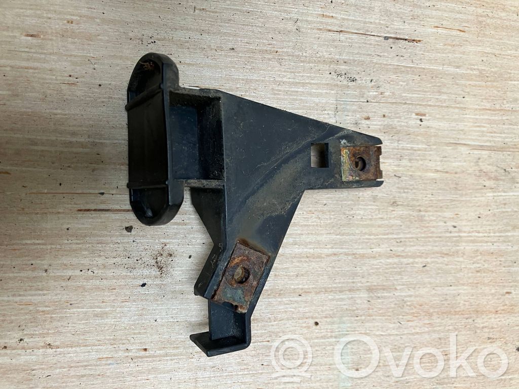 BMW 7 E38 Front bumper mounting bracket 