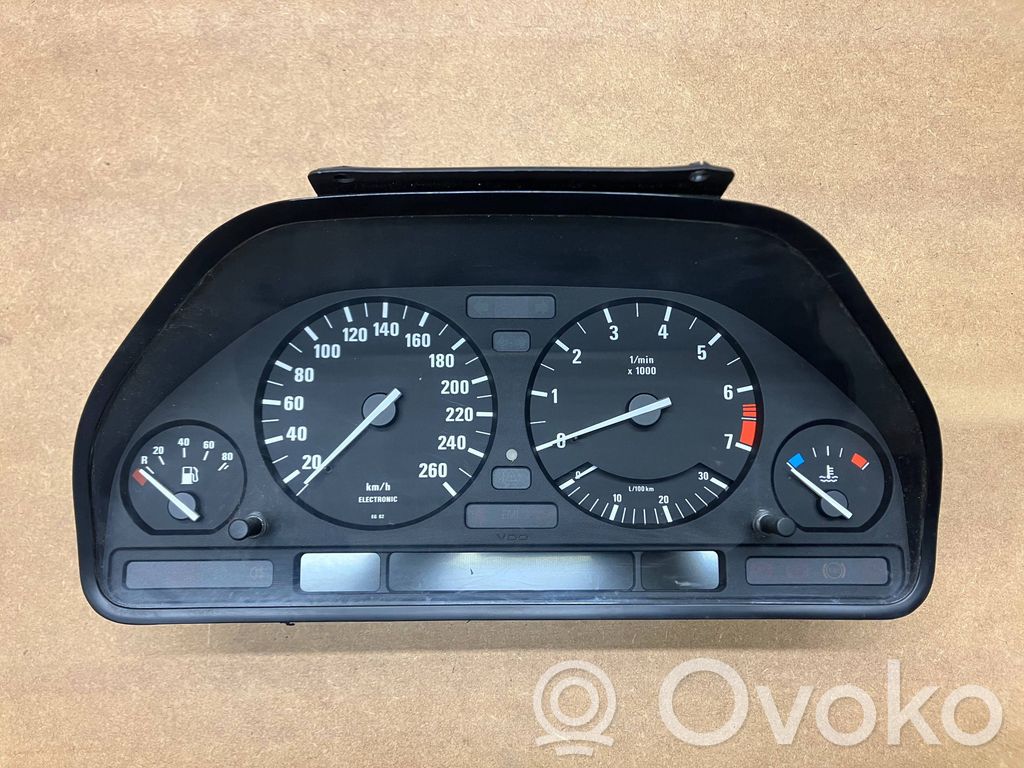 BMW 5 E34 Geschwindigkeitsmesser Cockpit 