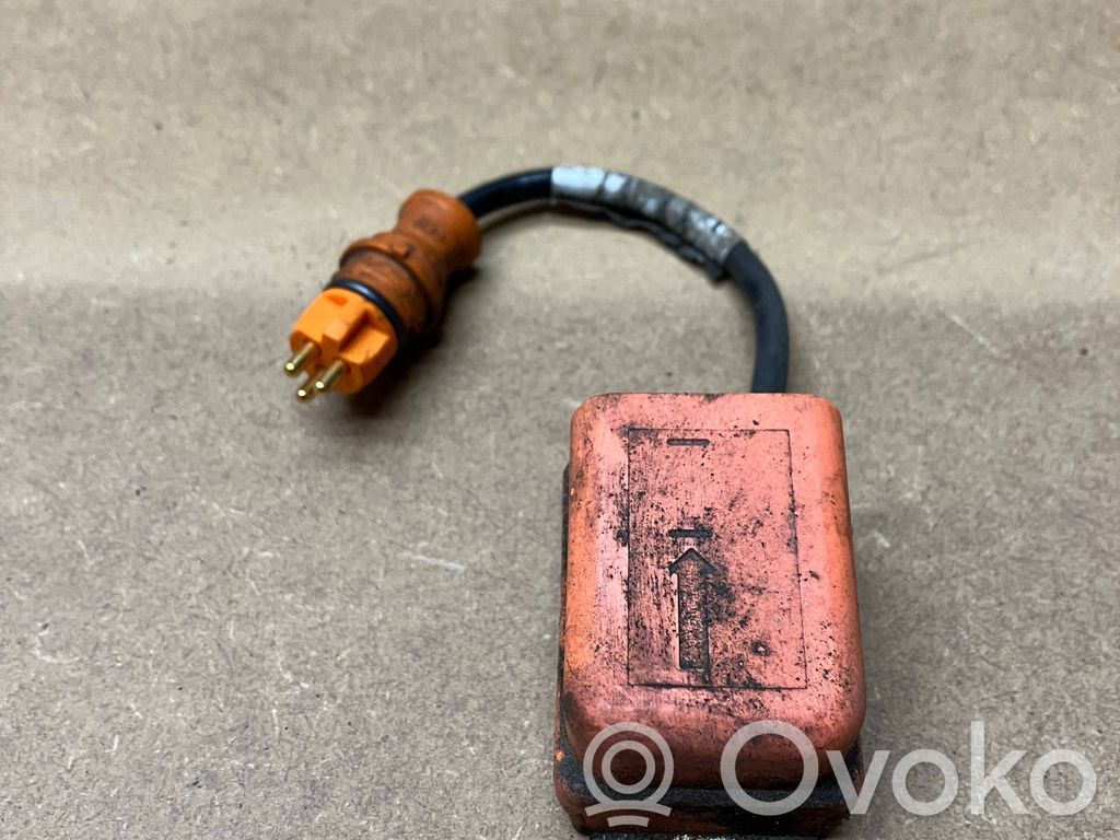 BMW 7 E32 Senzor impact/declanșare airbag 