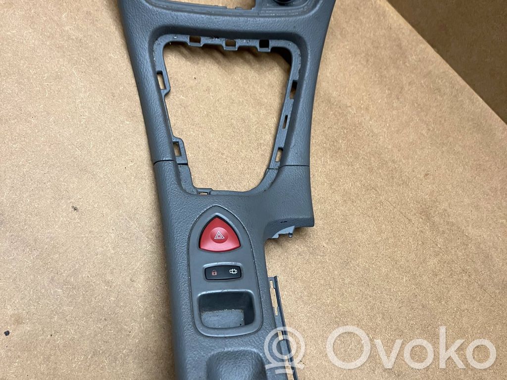 Renault Laguna II Ātrumu pārslēgšanas sviras dekoratīvā apdare (plastmasas) 