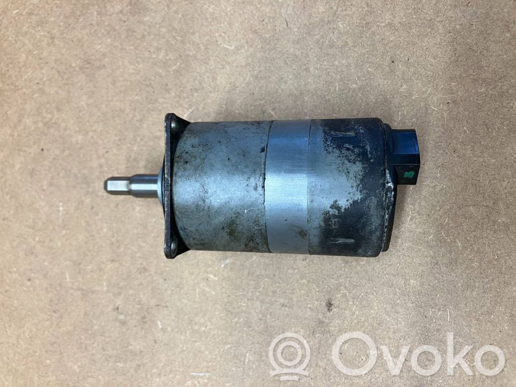 BMW 7 E65 E66 Venttiiliöljyn valvonta 
