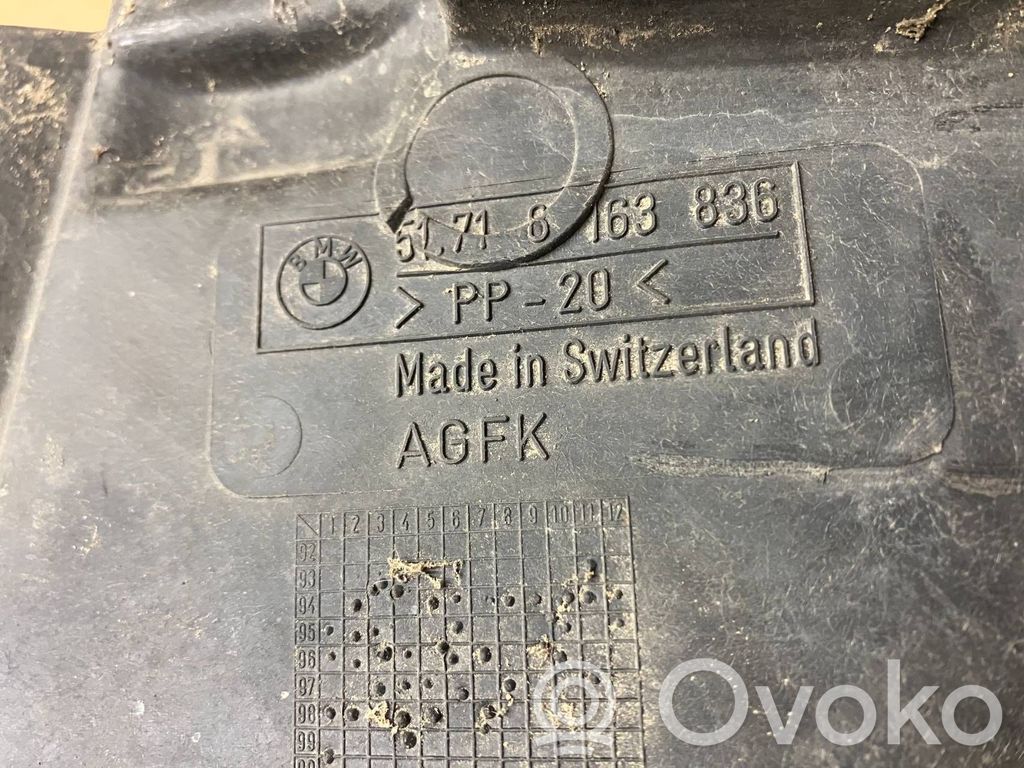 BMW 7 E38 Bremsluftkanal 