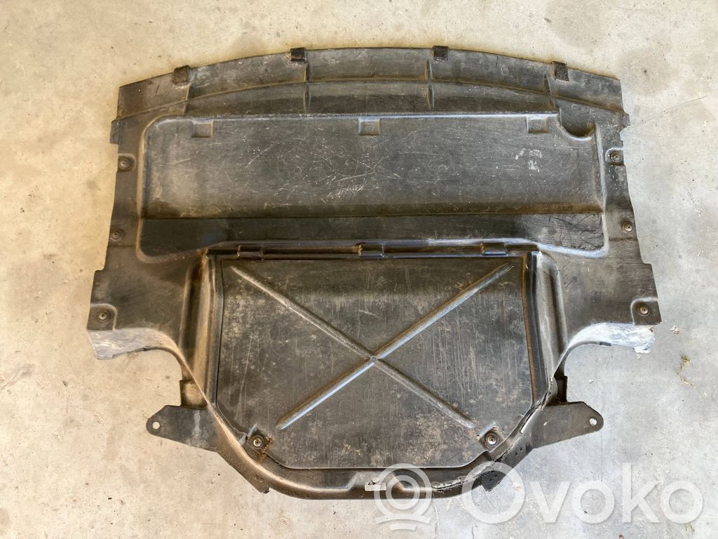 BMW 7 E38 Variklio dugno apsauga 