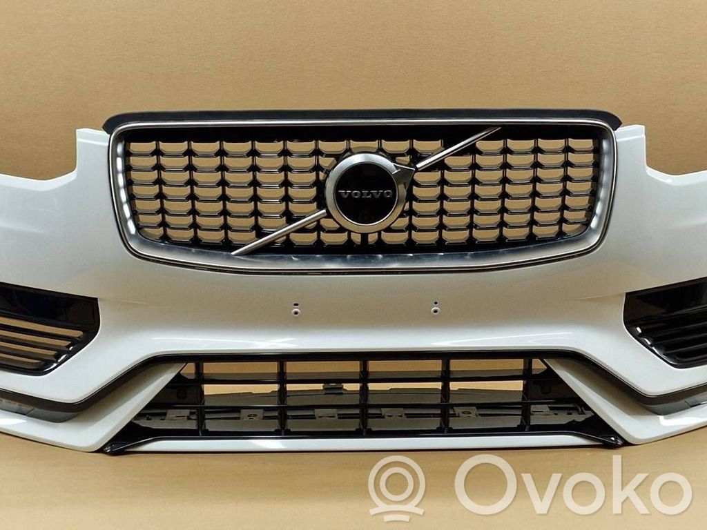 Volvo XC90 Zderzak przedni 