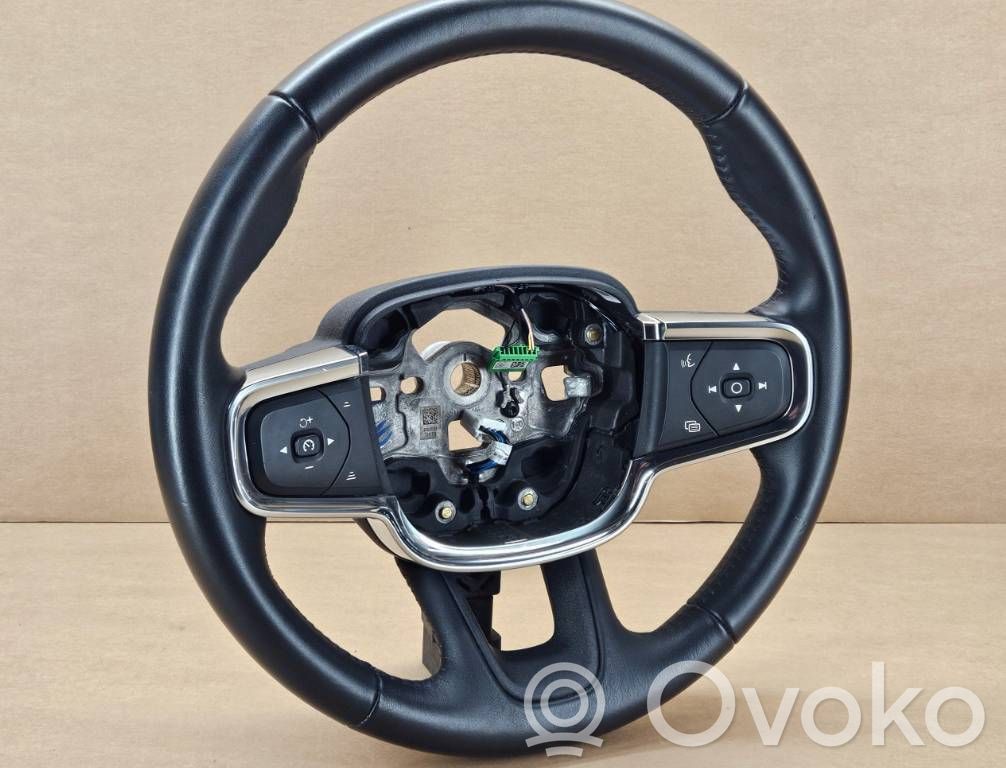 Volvo XC40 Steering wheel 