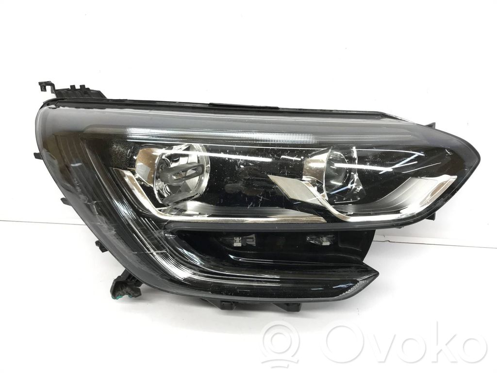 Renault Megane IV Headlight/headlamp 