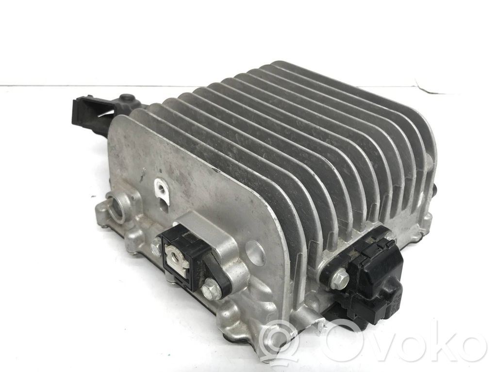 Mazda CX-30 Voltage converter inverter 