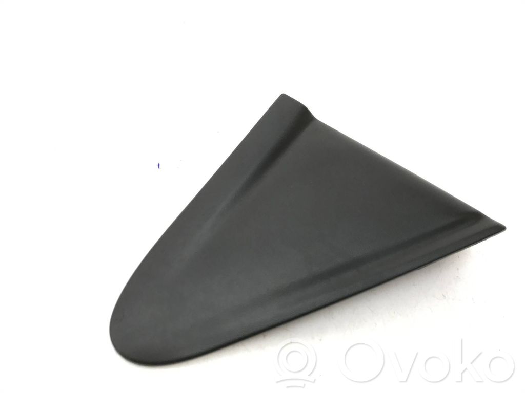 Renault Clio IV Fender end trim 