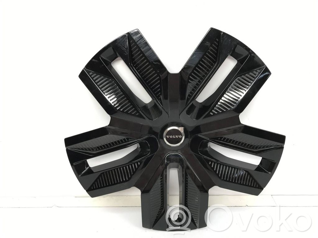 Volvo C40 R18 wheel hub/cap/trim 