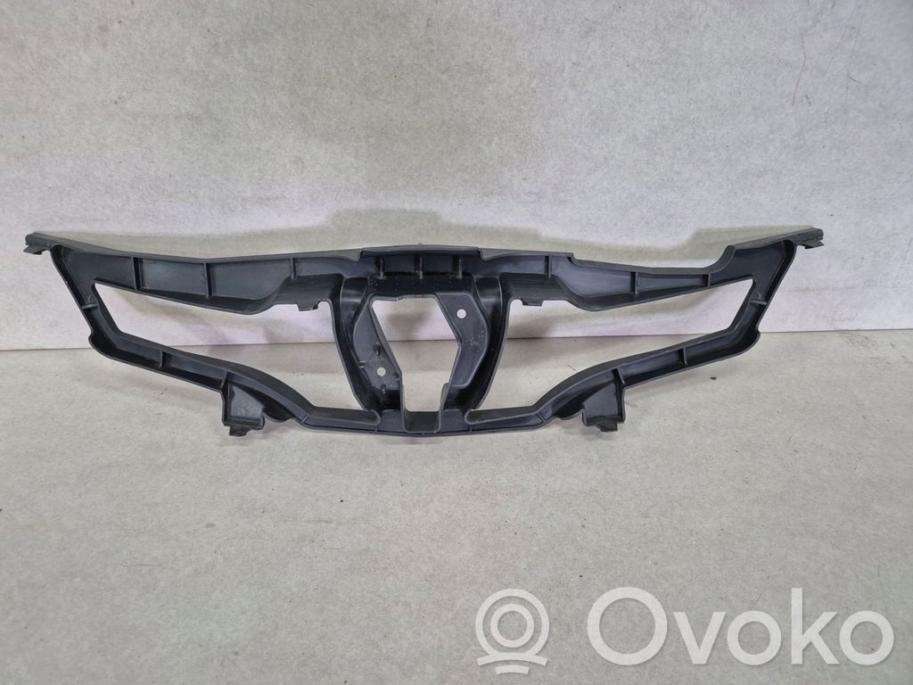 Renault Clio IV Front bumper upper radiator grill 