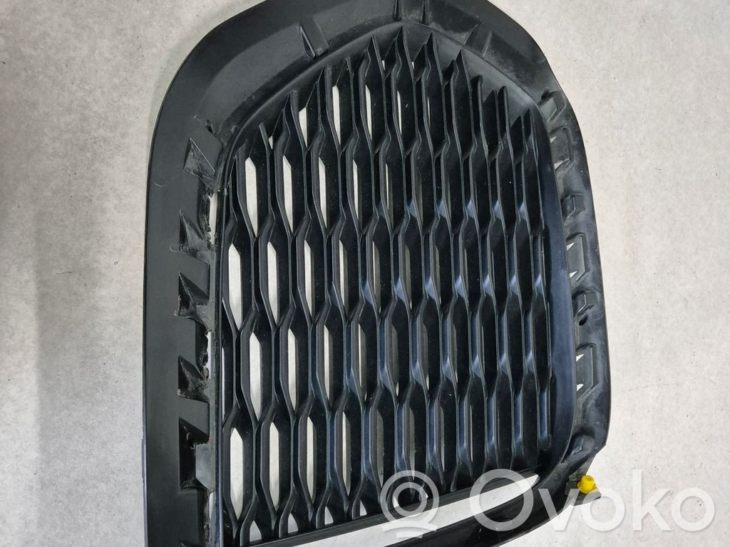 Jaguar E-Pace Front bumper lower grill 