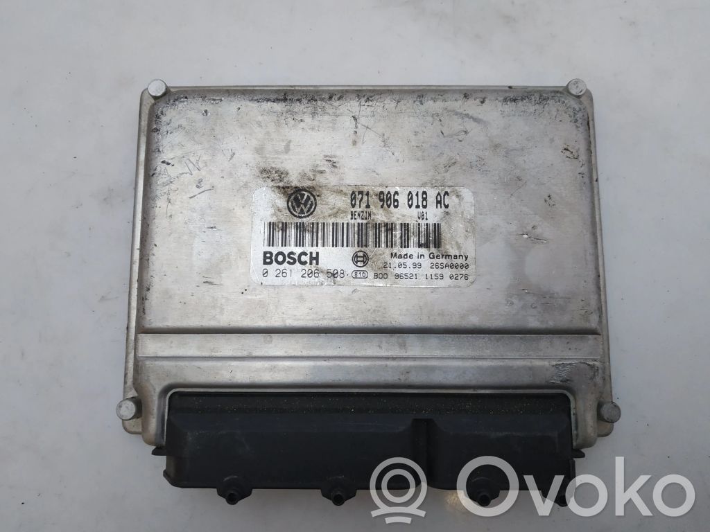 Volkswagen PASSAT B5 Engine control unit/module 