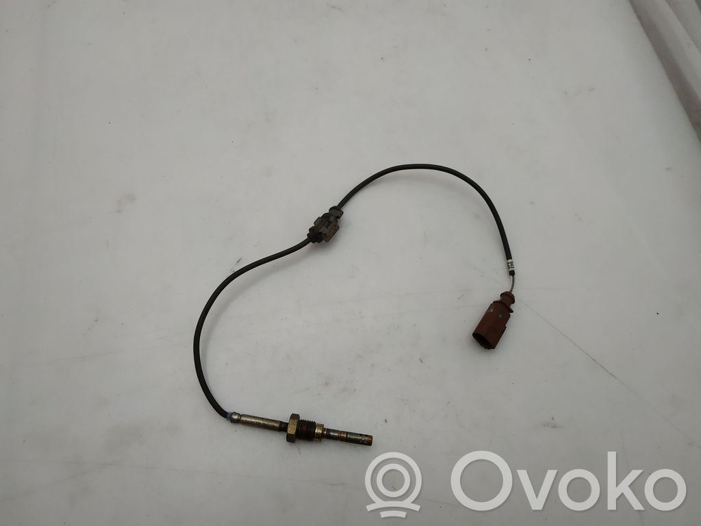 Volkswagen PASSAT B6 Oil temperature sensor 