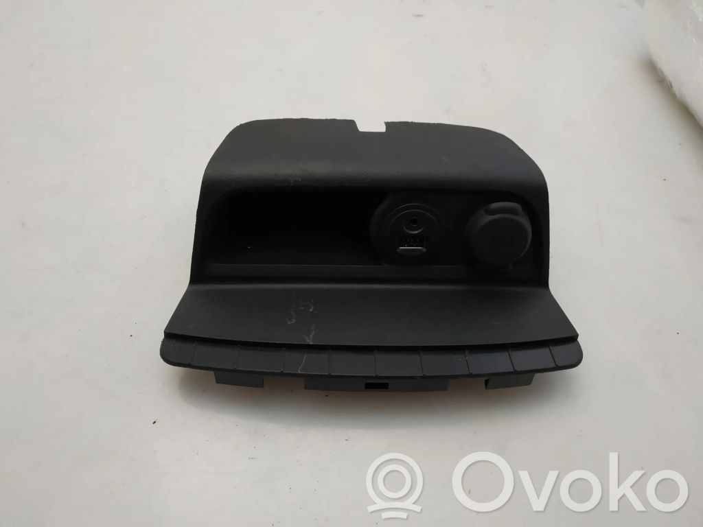 Peugeot 208 I Guantera 
