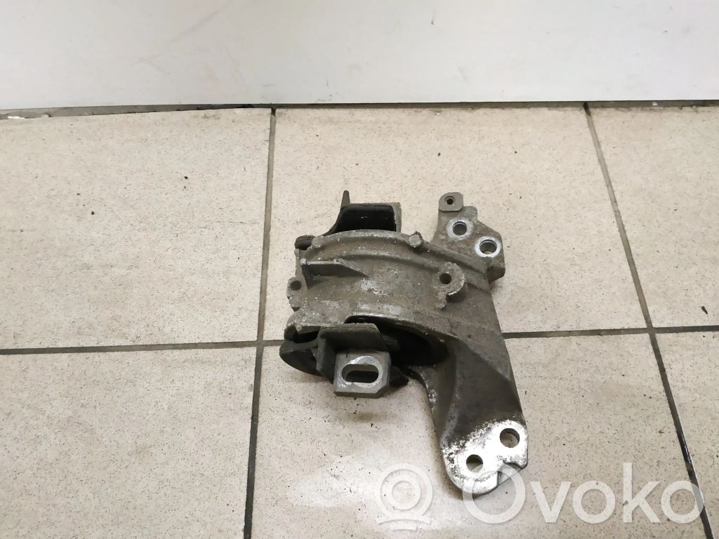 Citroen C5 Engine mount bracket 