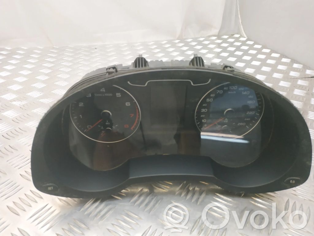 Audi Q3 8U Speedometer (instrument cluster) 
