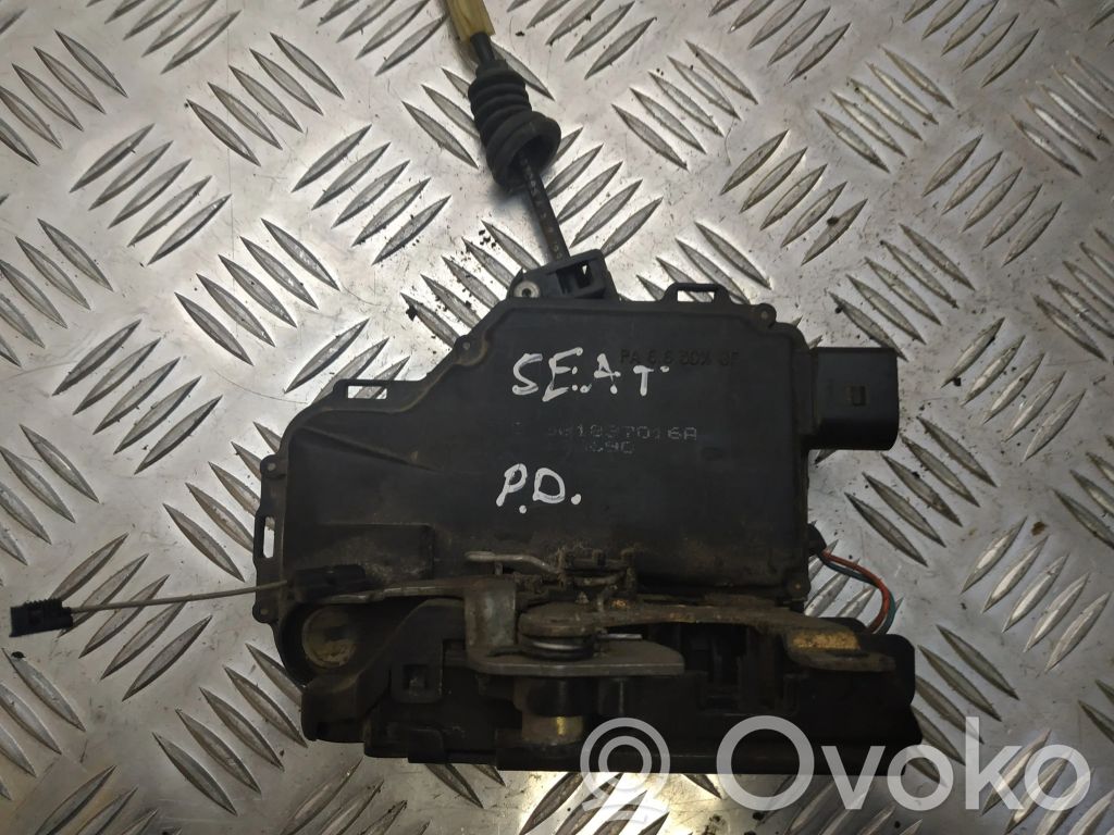Seat Leon (1M) Front door lock 