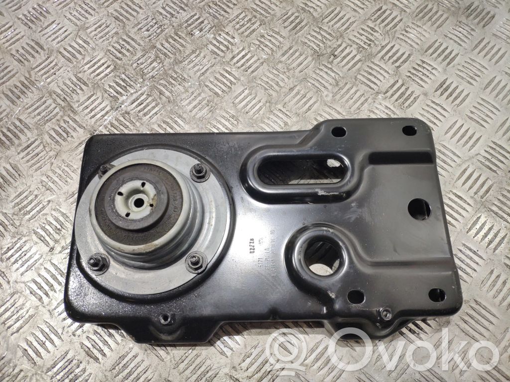 BMW M4 F82 F83 Podstawa / Obudowa akumulatora 