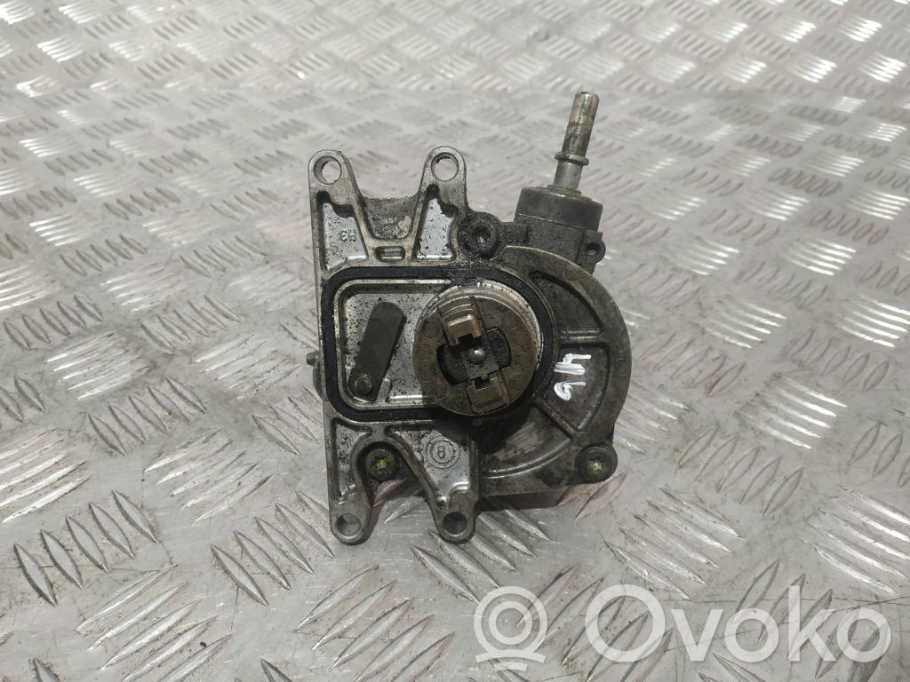 Opel Vectra B Bomba de vacío 