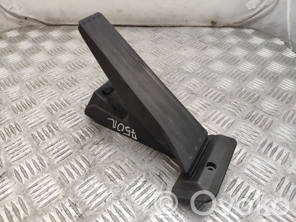 BMW 7 F01 F02 F03 F04 Akseleratora pedālis 