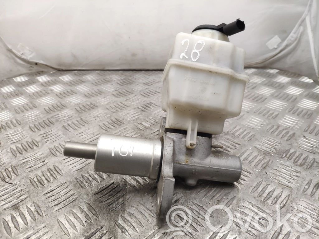 BMW 7 F01 F02 F03 F04 Master brake cylinder 