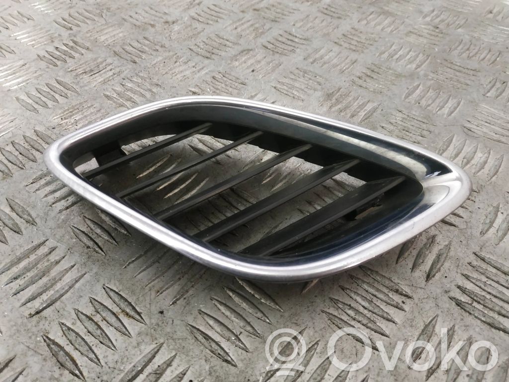 Saab 95 - 96 Front bumper upper radiator grill 