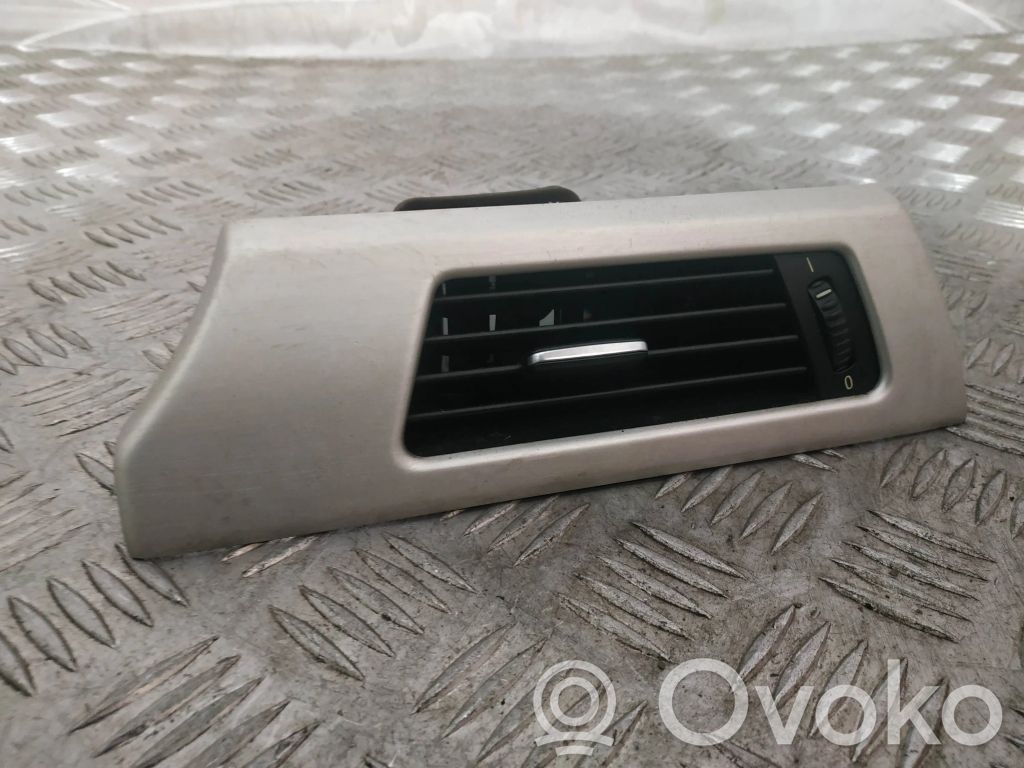 BMW 3 E90 E91 Loga gaisa režģis 