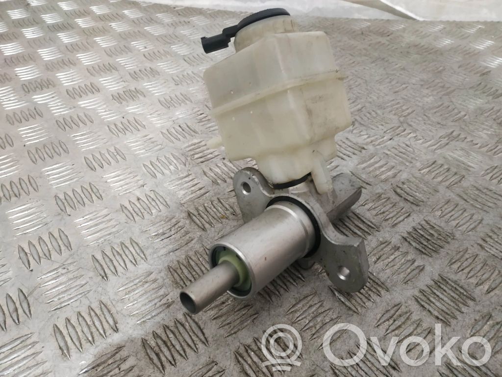 BMW 5 F10 F11 Master brake cylinder 