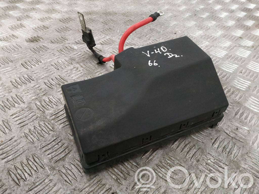 Volvo V40 Cross country Fuse box cover 