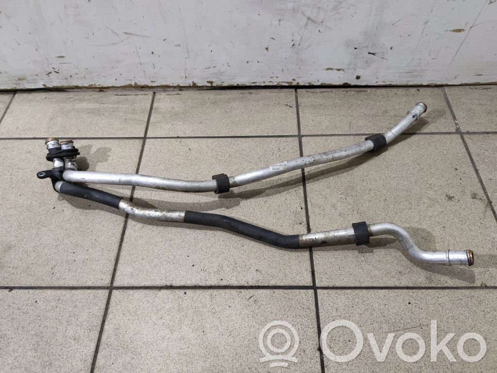 Volkswagen Touareg II Engine coolant pipe/hose 