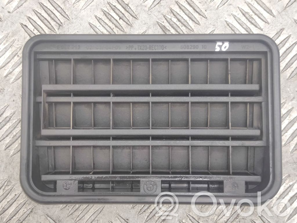 BMW 3 E90 E91 Quarter panel pressure vent 