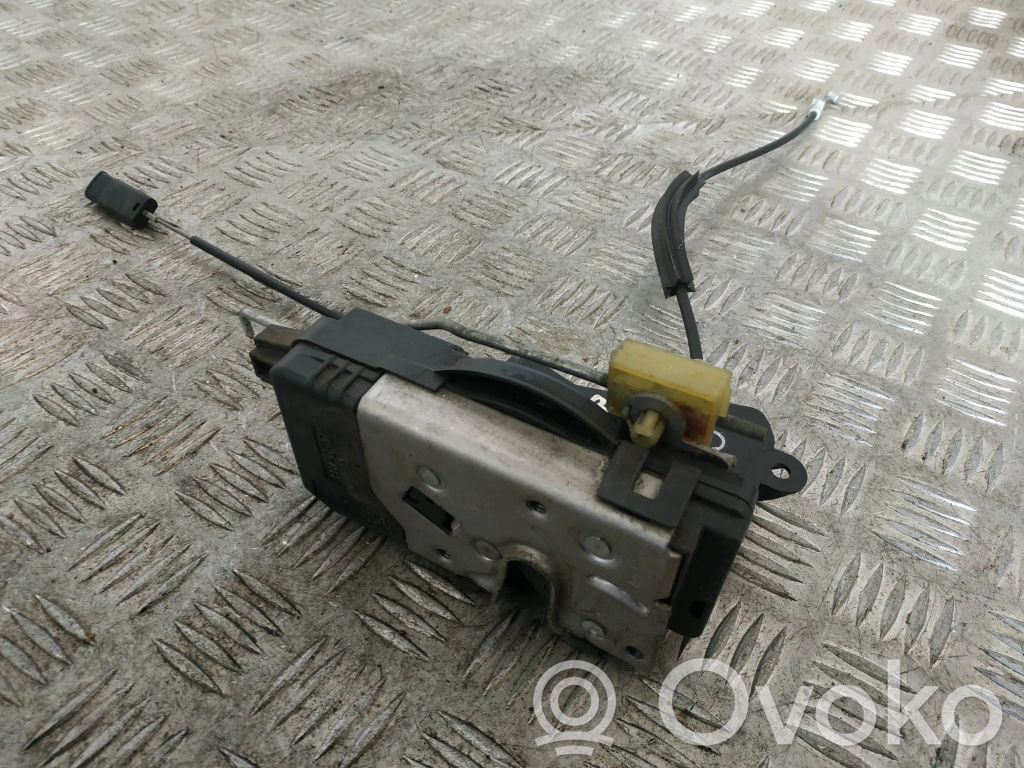 Opel Vectra C Front door lock 