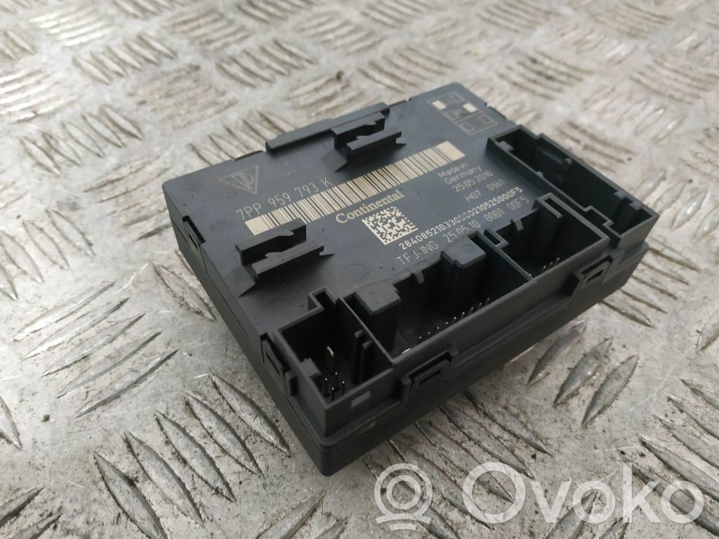 Türsteuergerät   7PP959793K
