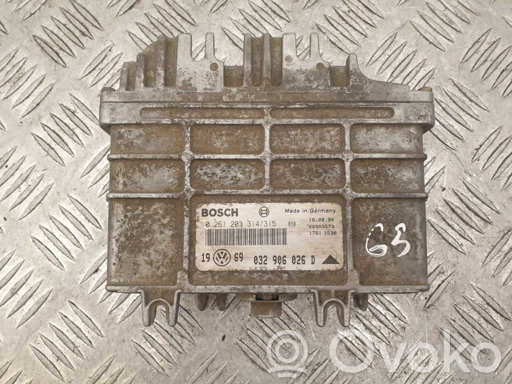 Volkswagen Golf III Engine control unit/module 
