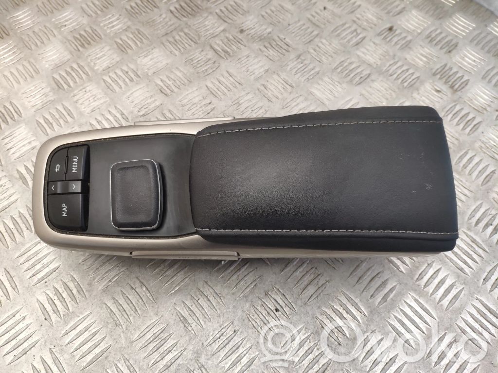 Lexus RX 450H Armrest 