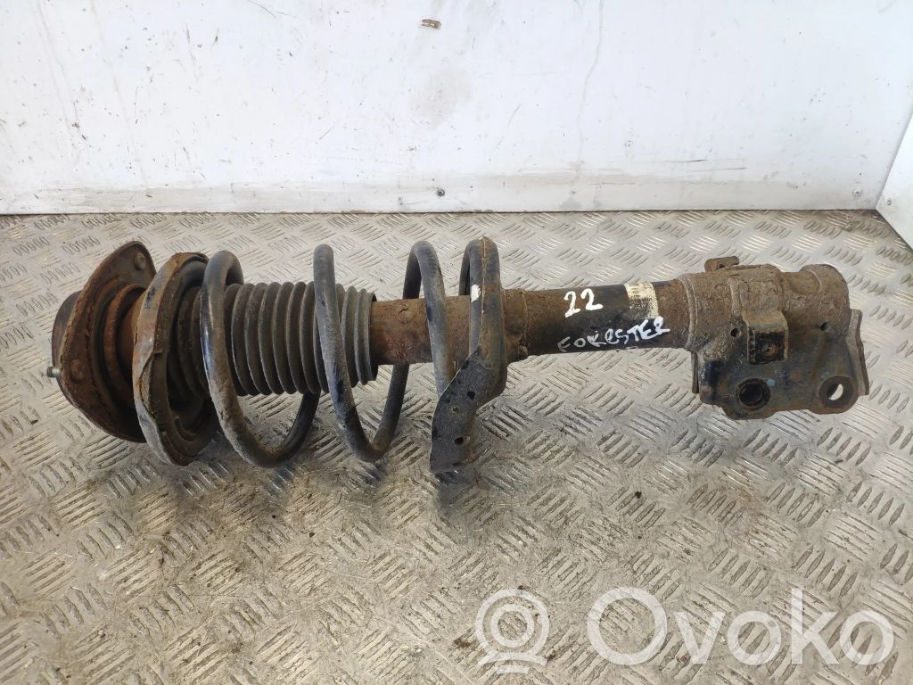 Subaru Forester SH Amortyzator osi przedniej ze sprężyną 