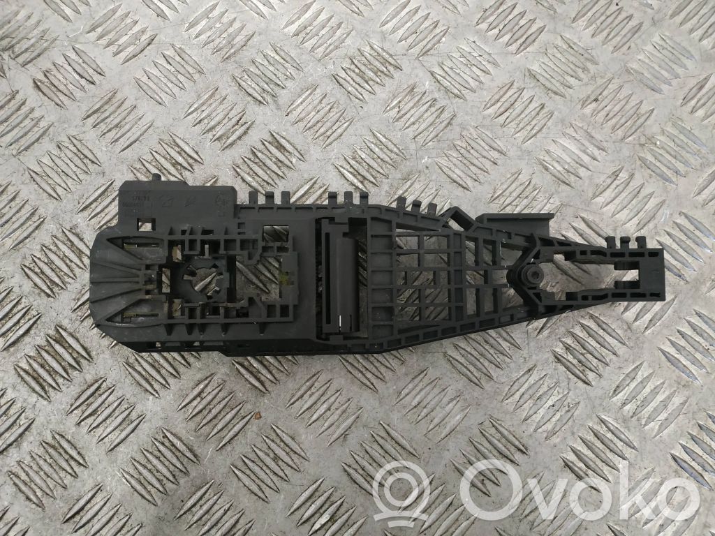 Jeep Cherokee KL Manecilla interna puerta delantera 
