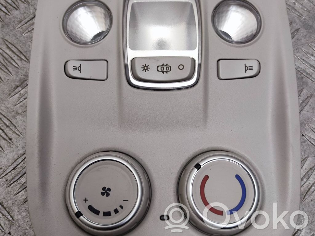 Toyota Proace Éclairage lumière plafonnier arrière 