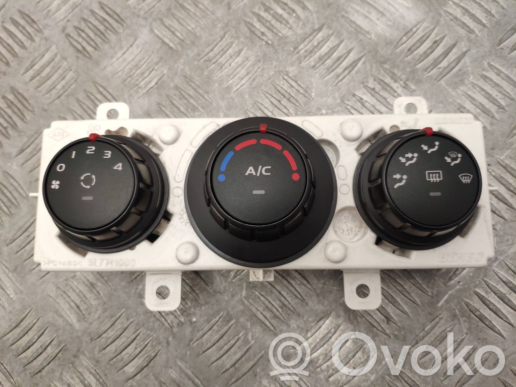 Opel Movano B Climate control unit 