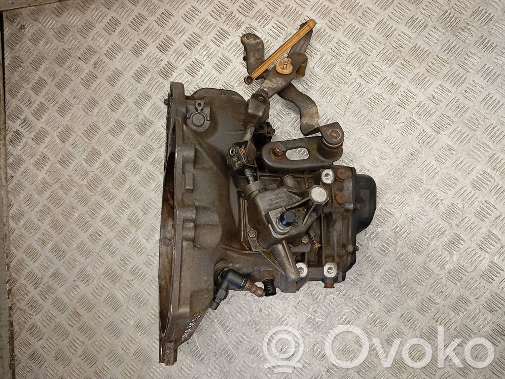 Opel Corsa D Caja de cambios manual de 5 velocidades 
