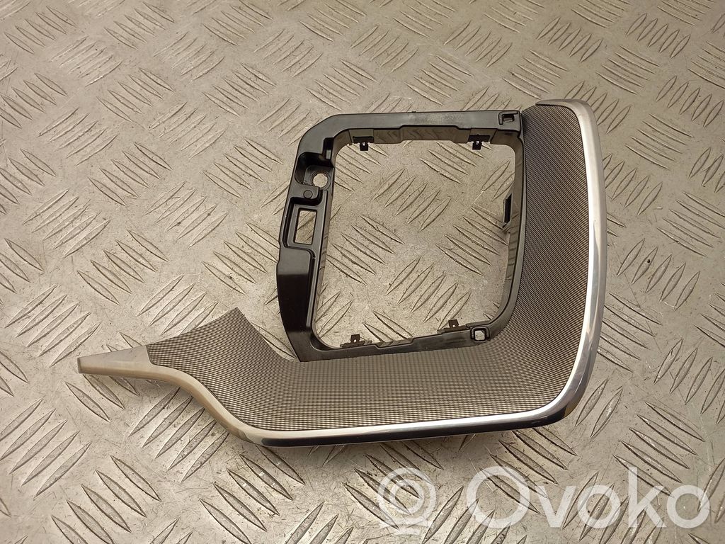 Volvo XC60 Paneelin lista 