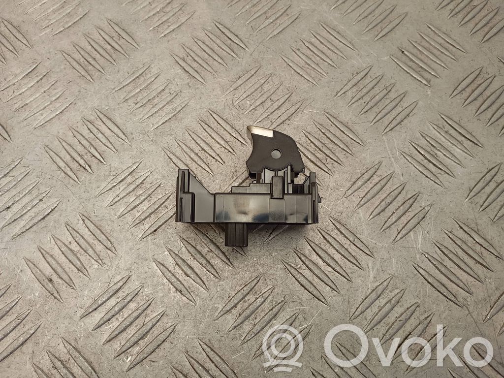 Electric window control switch   193299