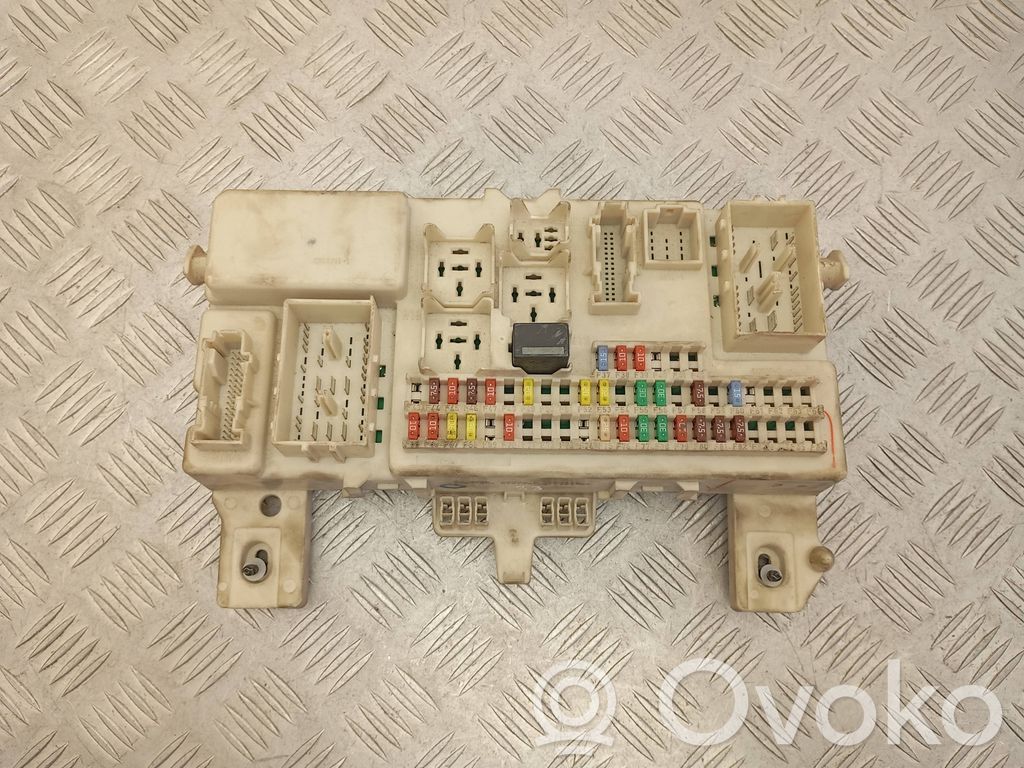 Mazda 3 I Fuse module 