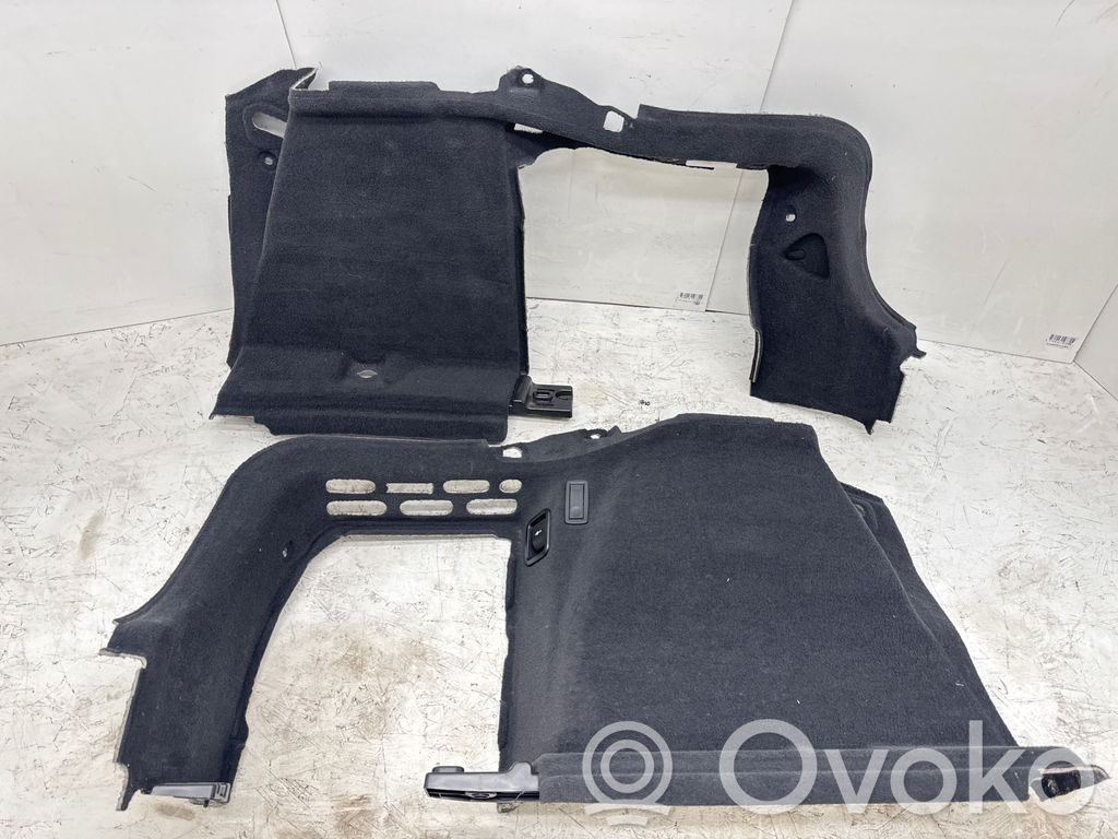 BMW 4 F36 Gran coupe Tavaratilan/takakontin alempi sivuverhoilu 