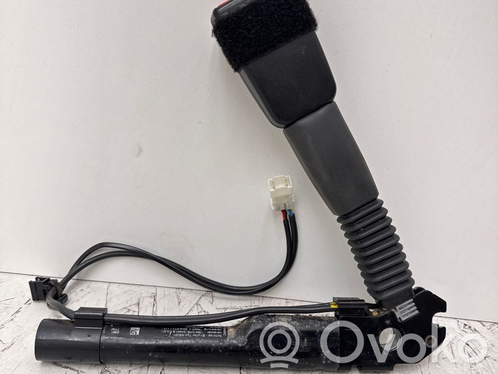 BMW 3 F30 F35 F31 Klamra przedniego pasa bezpieczeństwa 